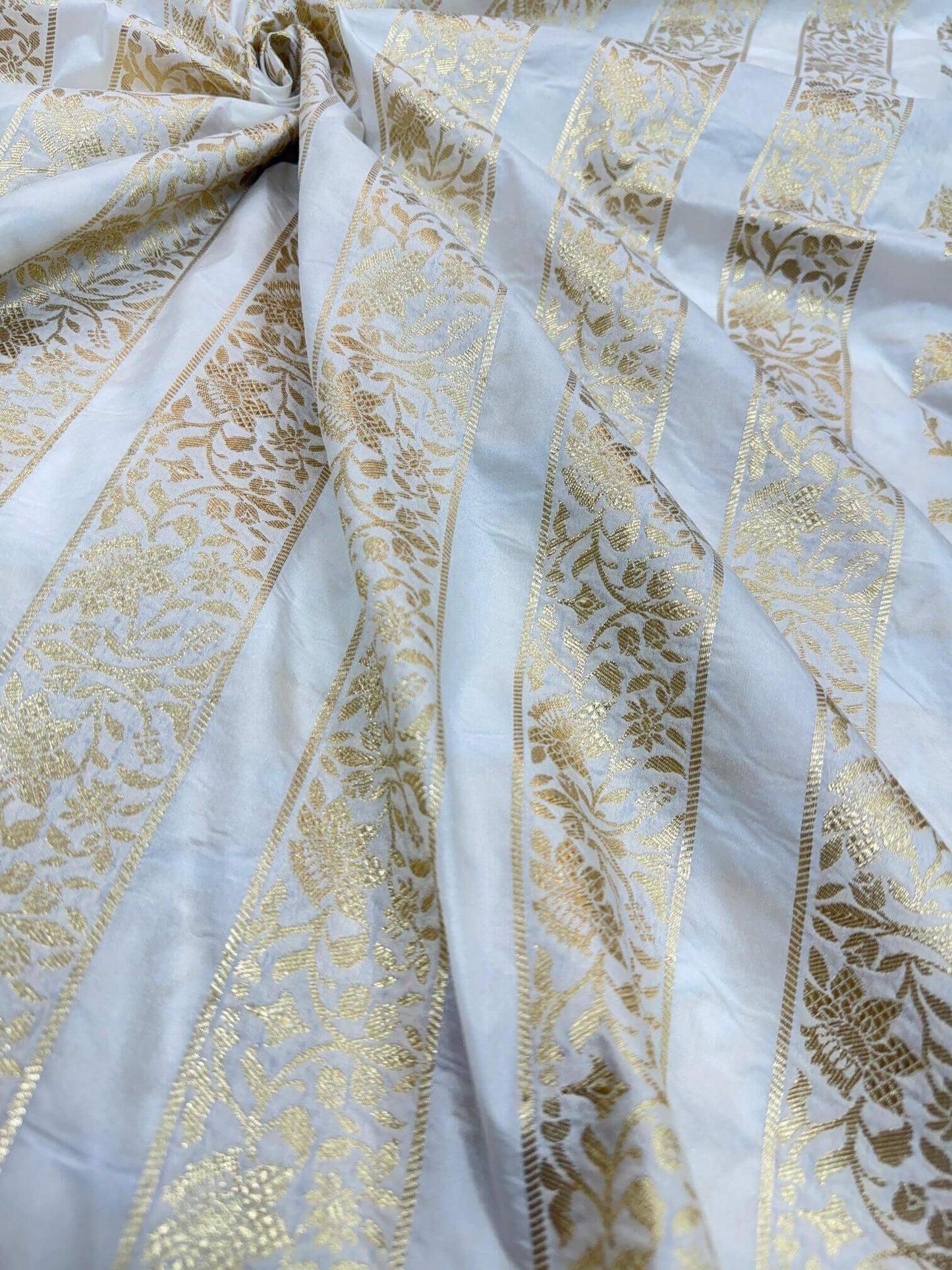 BANARASI SILK UNSTITCHED LEHENGA CHOLI SET – DESIGN 6 (DYEABLE, GOLDEN ZARI)