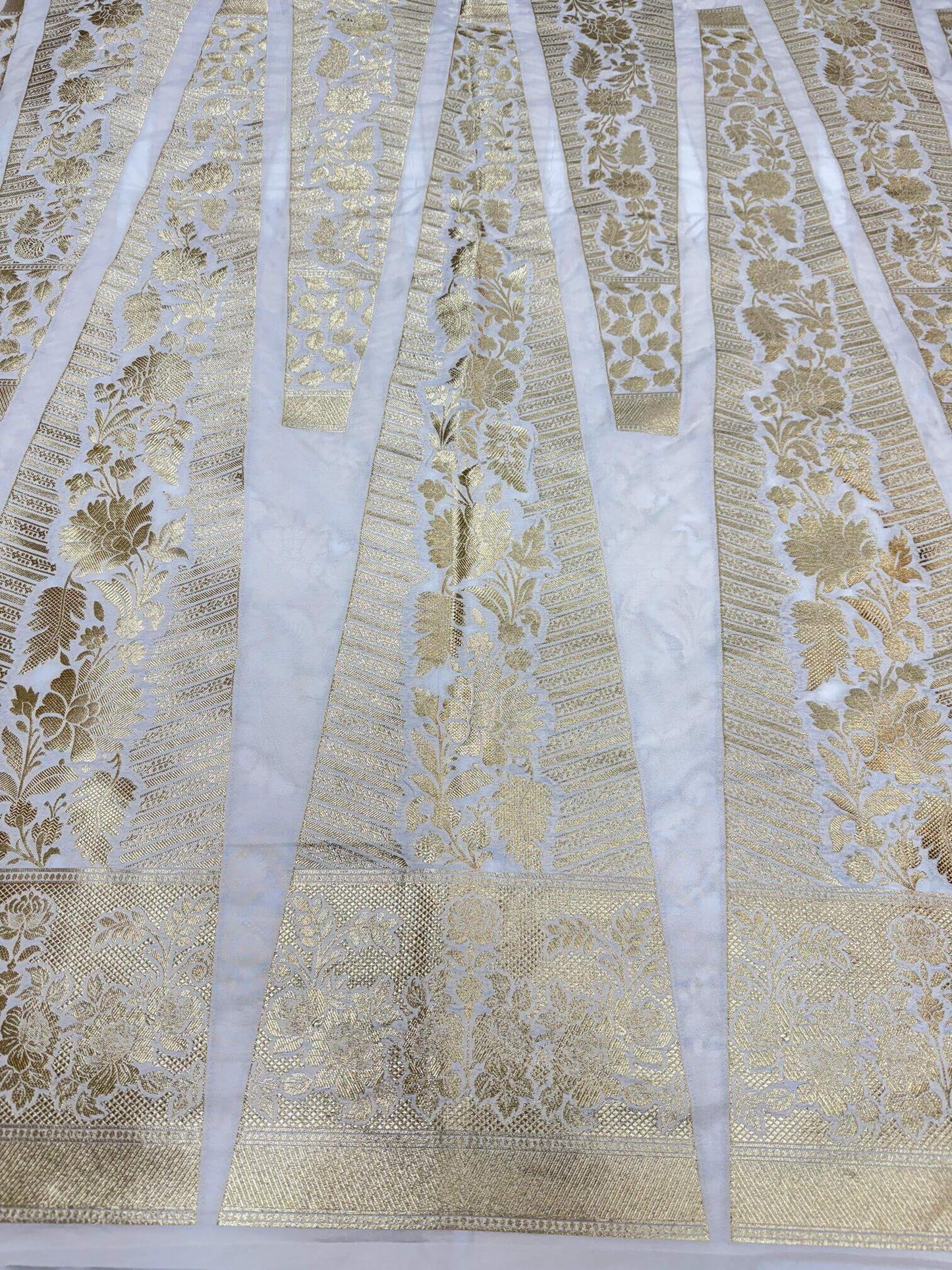 BANARASI SILK UNSTITCHED LEHENGA CHOLI SET – DYEABLE WITH GOLDEN ZARI (DESIGN 4)