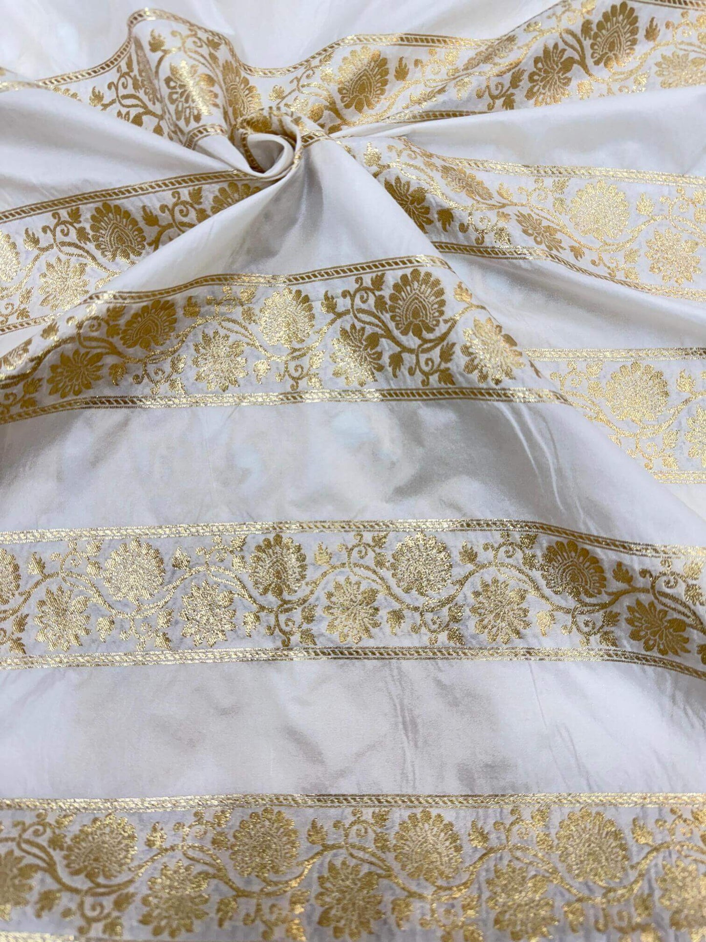 BANARASI SILK UNSTITCHED LEHENGA CHOLI SET – DYEABLE GOLDEN ZARI WEAVE (DESIGN 3)