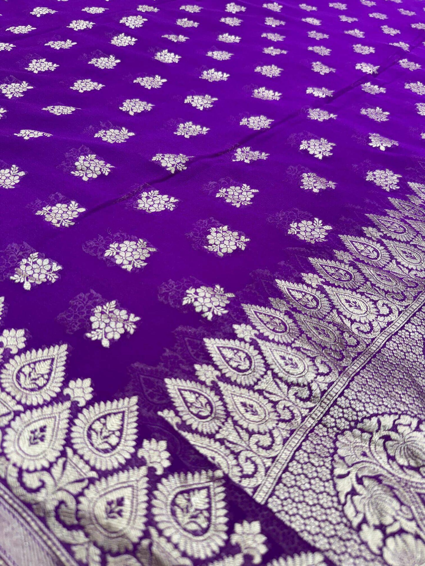 KHADDI GEORGETTE BOOTI DESIGN DUPATTA WITH WATER ZARI – MAGENTA