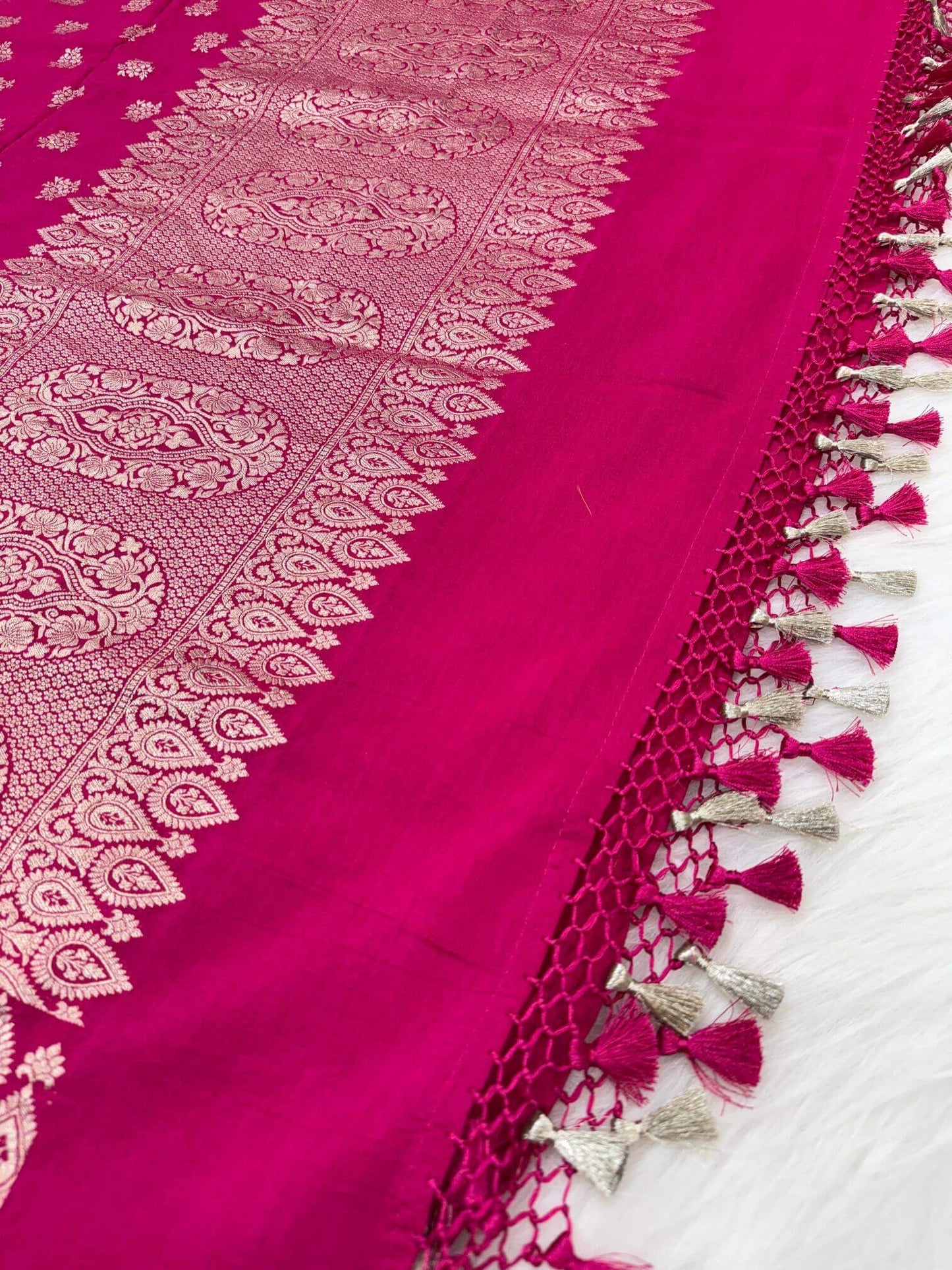 KHADDI MOONGA GEORGETTE BOOTI DESIGN DUPATTA WITH WATER ZARI – RANI MAGENTA