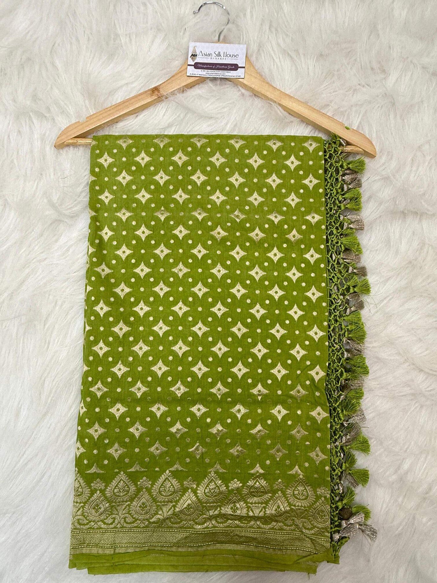 KHADDI MOONGA SILK BOOTI DESIGN DUPATTA WITH WATER ZARI – PARROT GREEN
