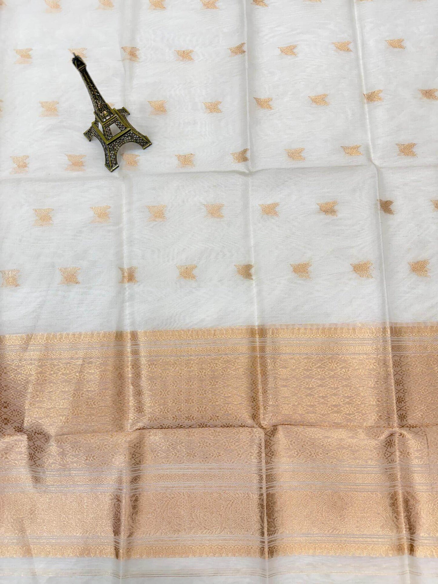 PURE KORA ORGANZA SILK DUPATTA – AADA STRIPE KADHUWA DESIGN WITH SONA RUPA ZARI PALLU (DYEABLE)