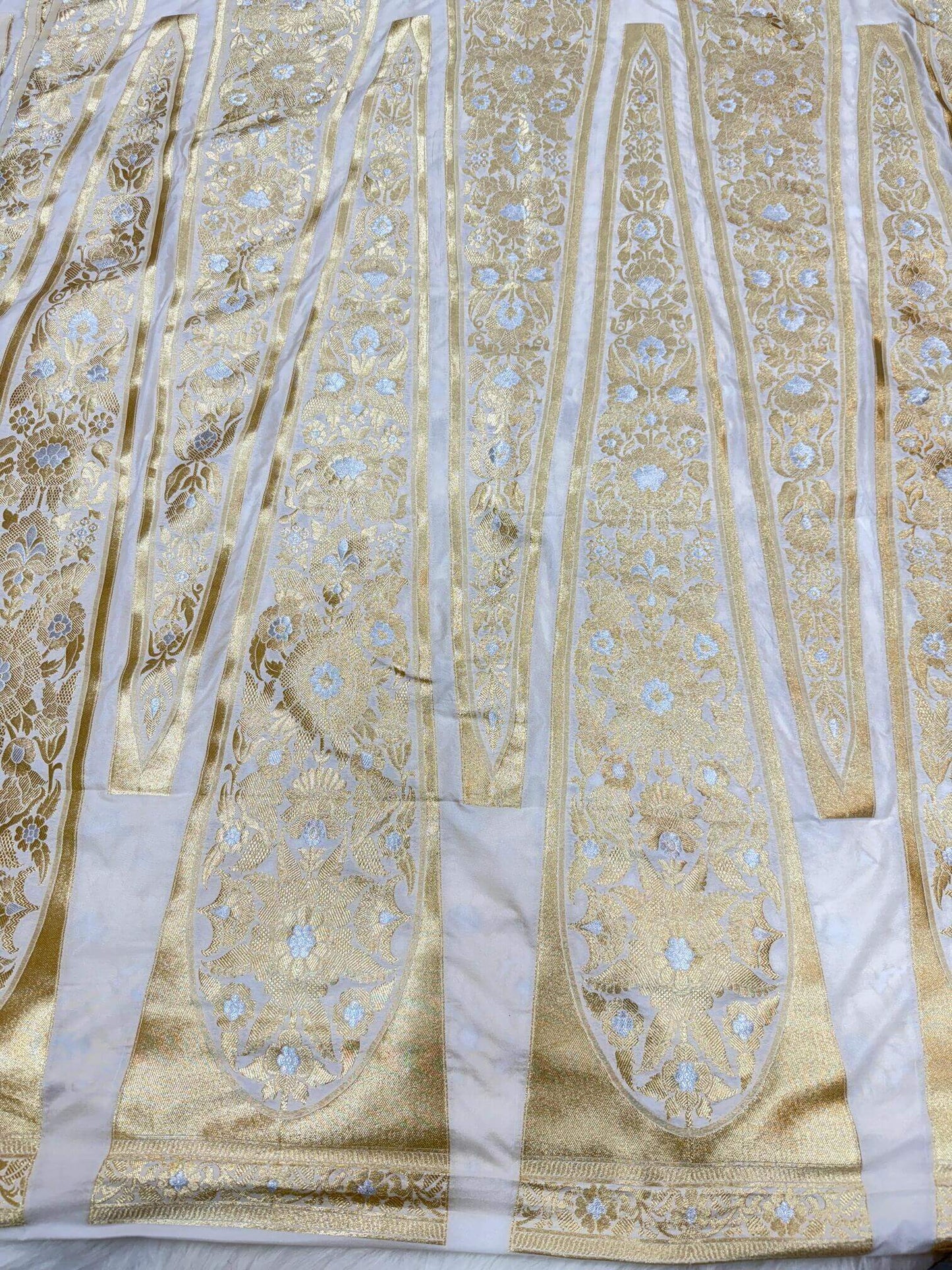 BANARASI SILK UNSTITCHED LEHENGA CHOLI SET – SONA RUPA DESIGN 3 (DYEABLE, SILVER-GOLDEN ZARI)