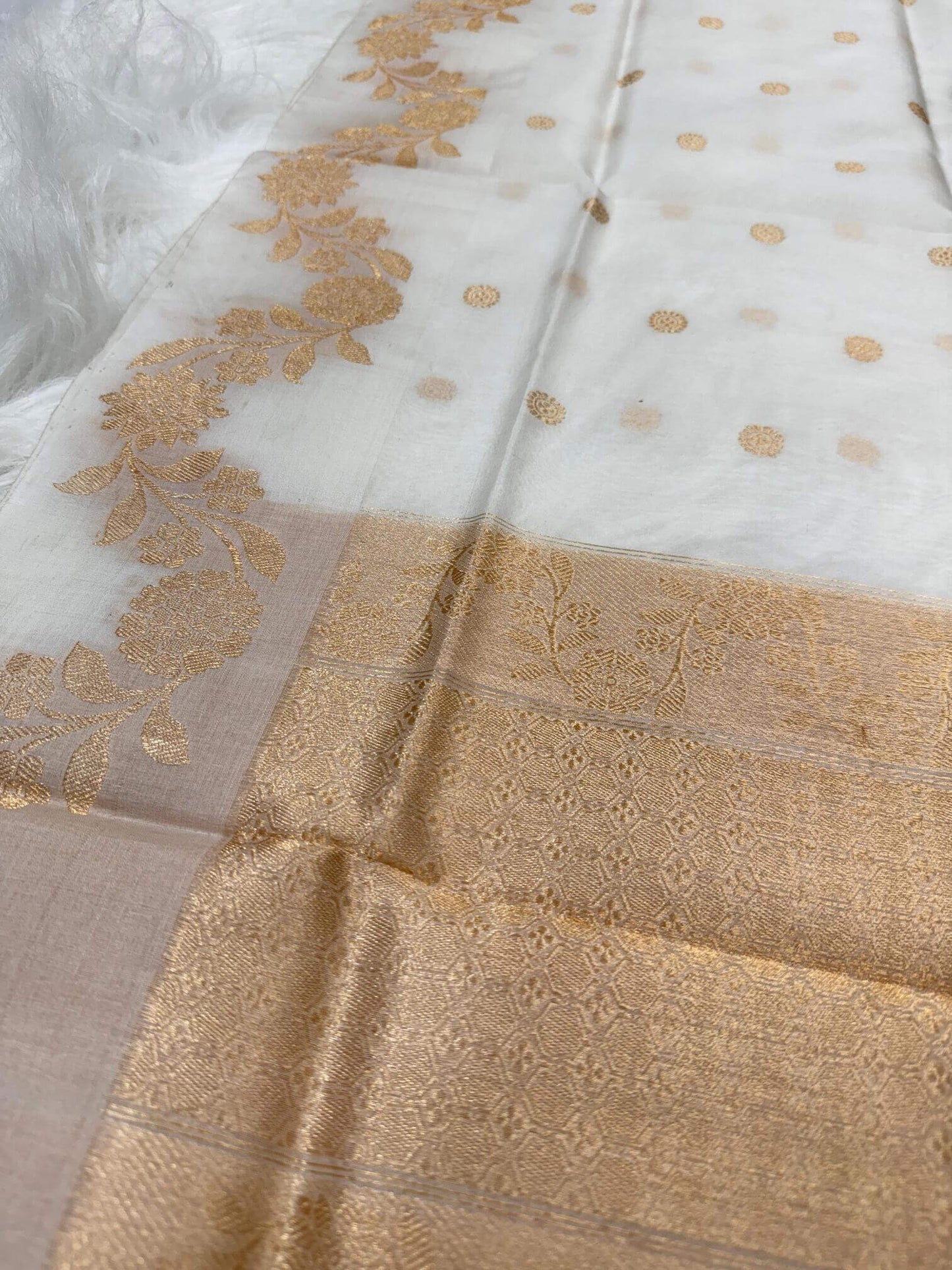 PURE KORA ORGANZA SILK DUPATTA – DESIGN 4 (AADA STRIPE KADHUWA, SONA RUPA ZARI, DYEABLE)