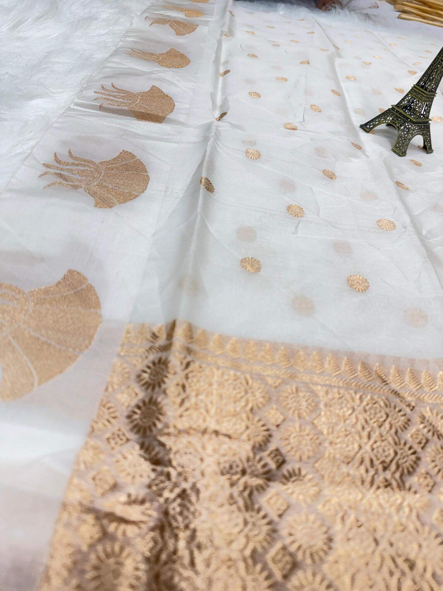 PURE KORA ORGANZA SILK DUPATTA – DESIGN 6 (AADA STRIPE KADHUWA, SONA RUPA ZARI, DYEABLE)
