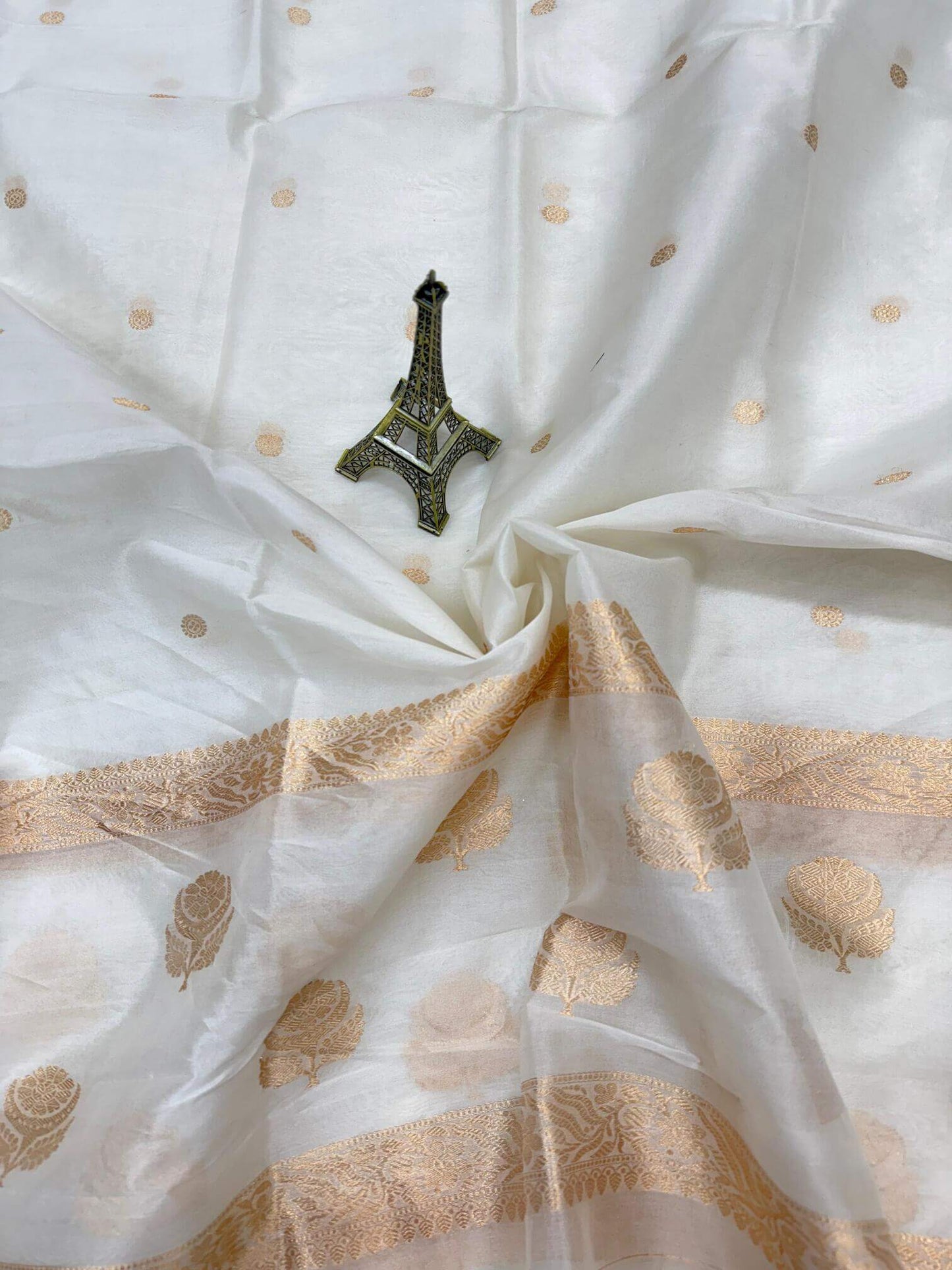 PURE KORA ORGANZA SILK DUPATTA – DESIGN 7 (AADA STRIPE KADHUWA, SONA RUPA ZARI, DYEABLE)